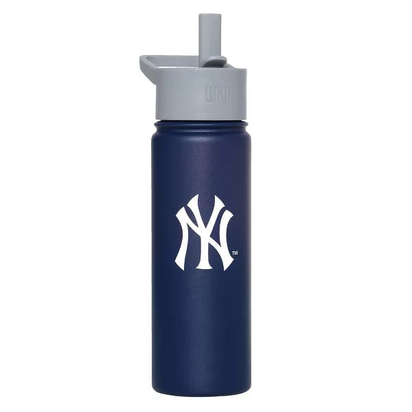 Wildkin MLB Major League Baseball 18 oz Insulated Stainless Steel Water Bottle BPA-Free, Leakproof, Insulated, Easy-Clean