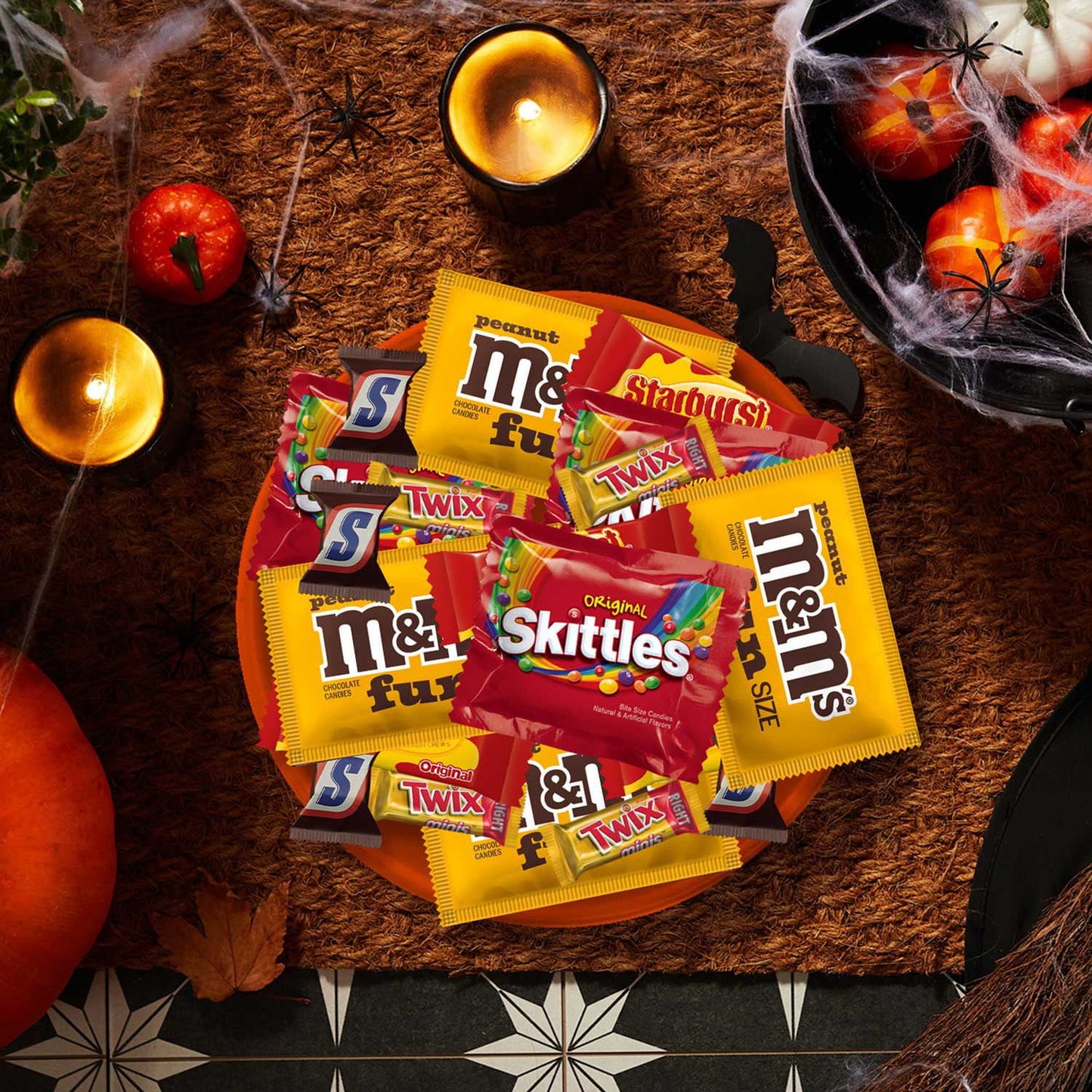 Mars Halloween Variety Pack Candy, Mini & Fun Size, 185 pcs.