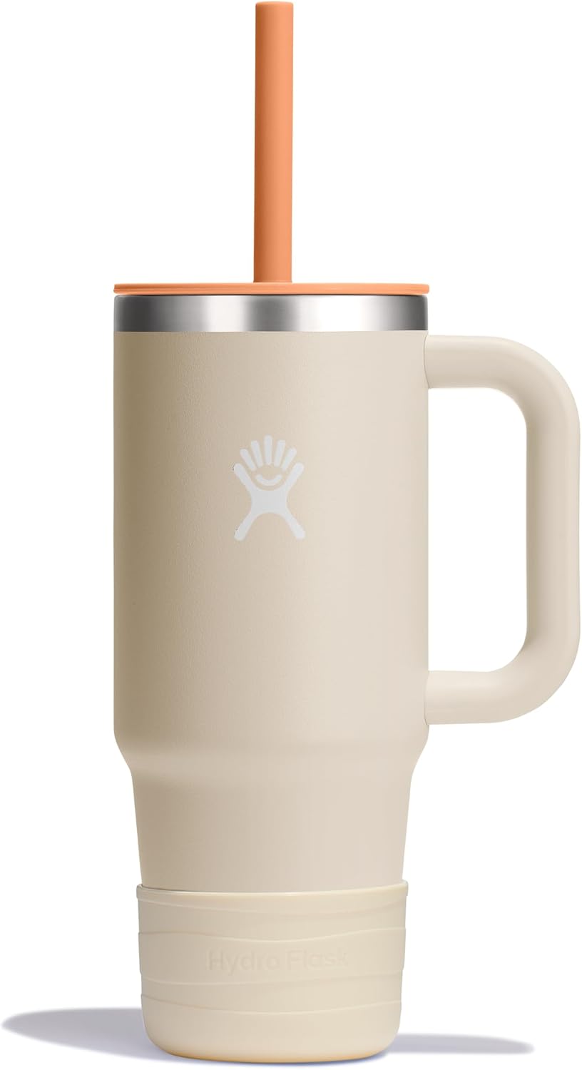 Kids’ tumbler made for daily use, offering a convenient straw and protective lid for mess-free drinking