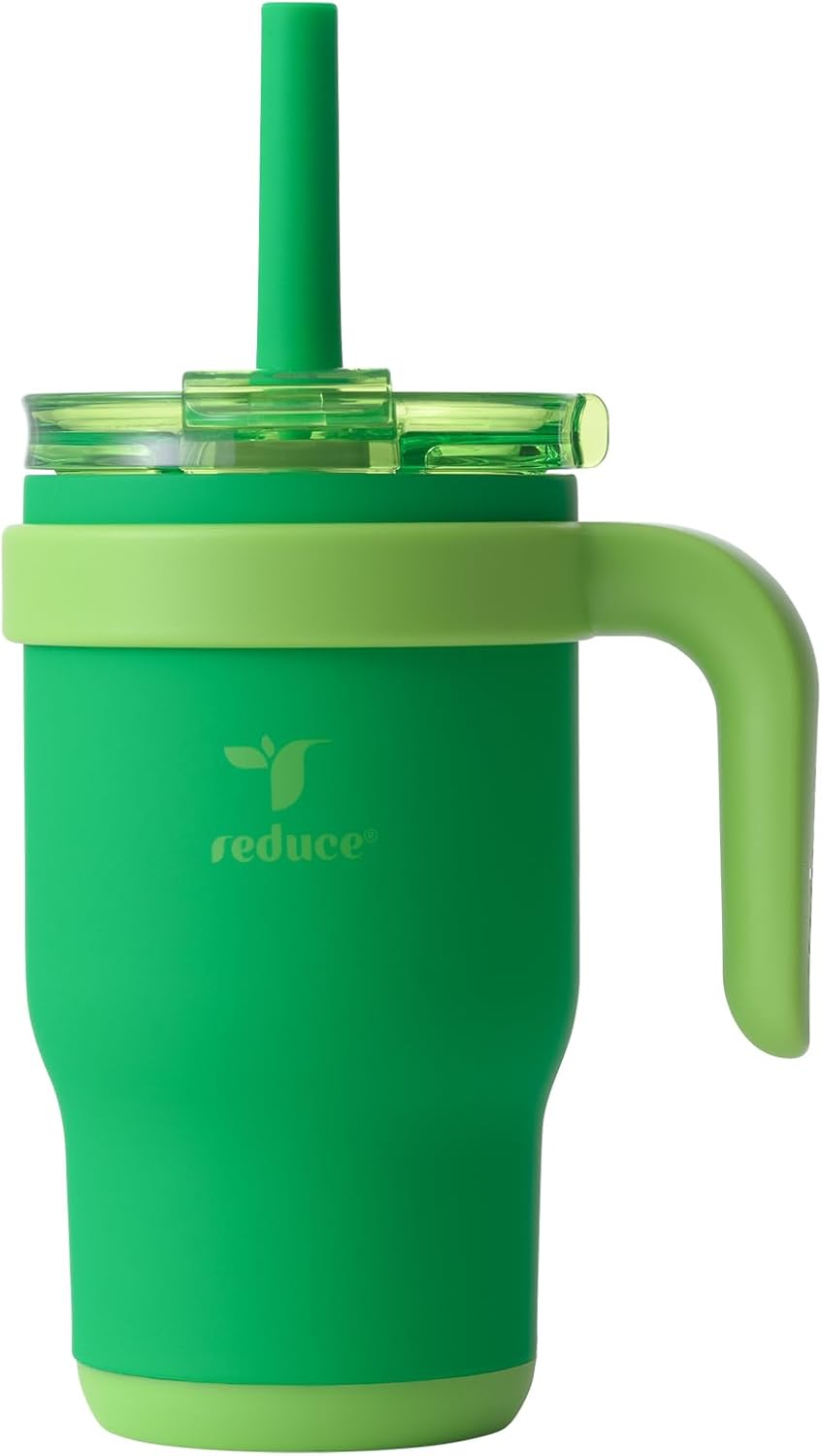 Kids’ tumbler made for daily use, offering a convenient straw and protective lid for mess-free drinking