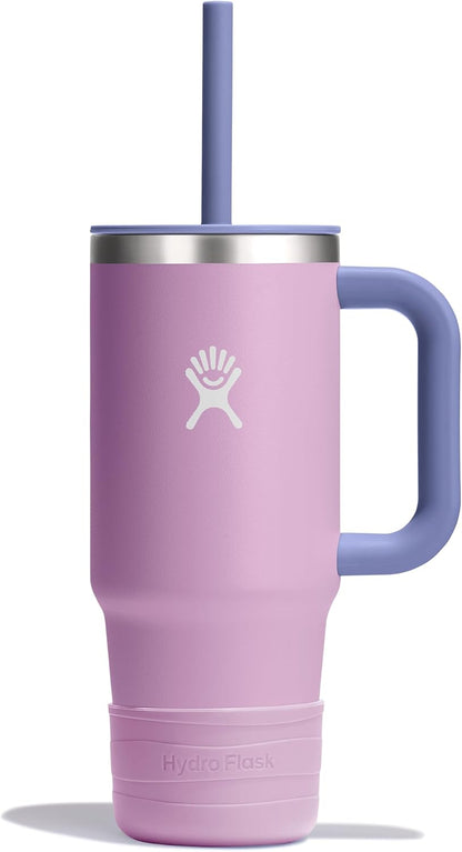 Kids’ tumbler made for daily use, offering a convenient straw and protective lid for mess-free drinking