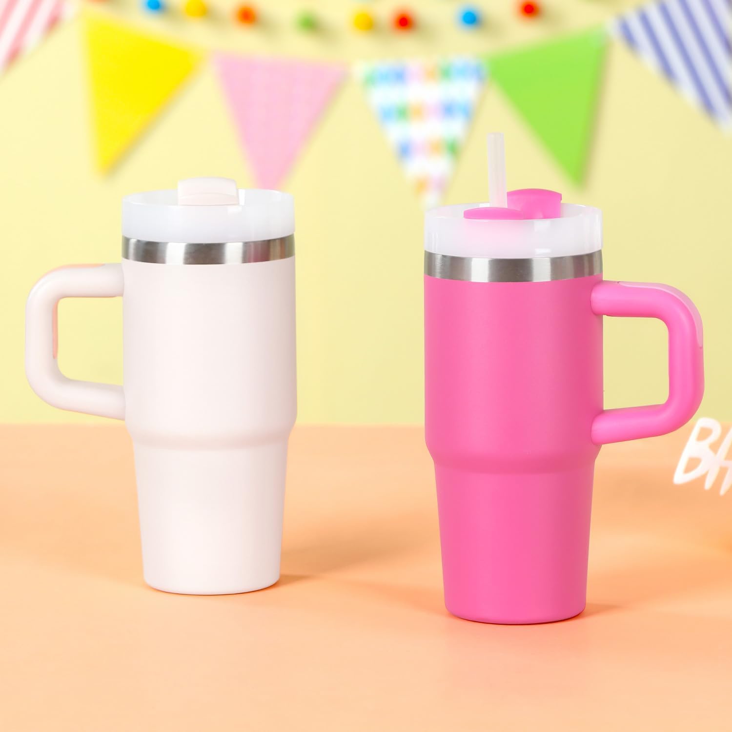 Kids’ tumbler made for daily use, offering a convenient straw and protective lid for mess-free drinking