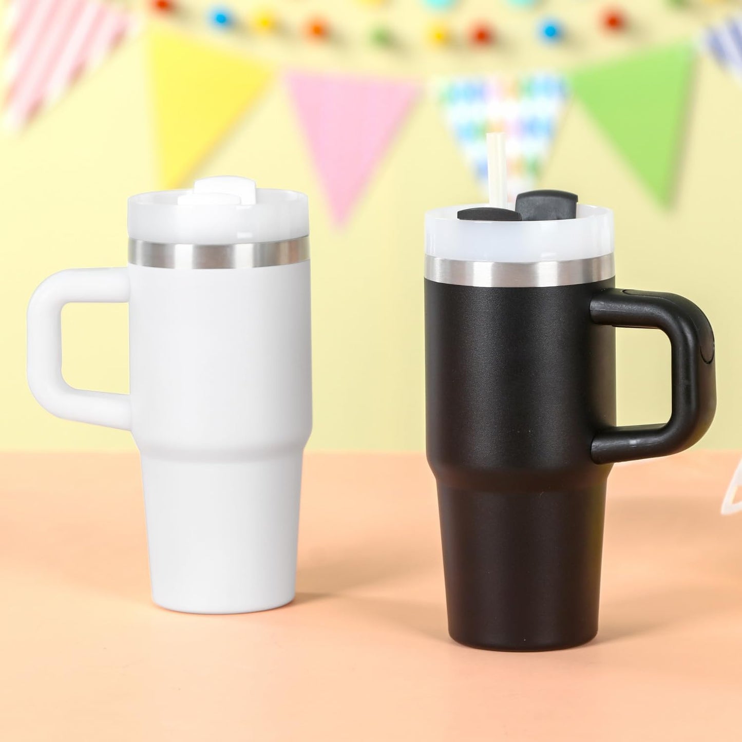 Kids’ tumbler made for daily use, offering a convenient straw and protective lid for mess-free drinking