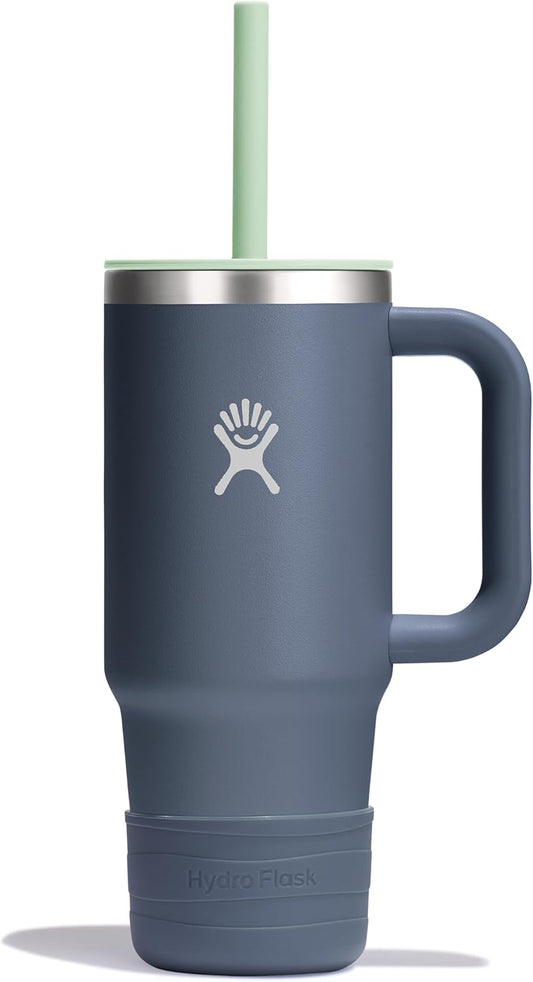 Kids’ tumbler made for daily use, offering a convenient straw and protective lid for mess-free drinking