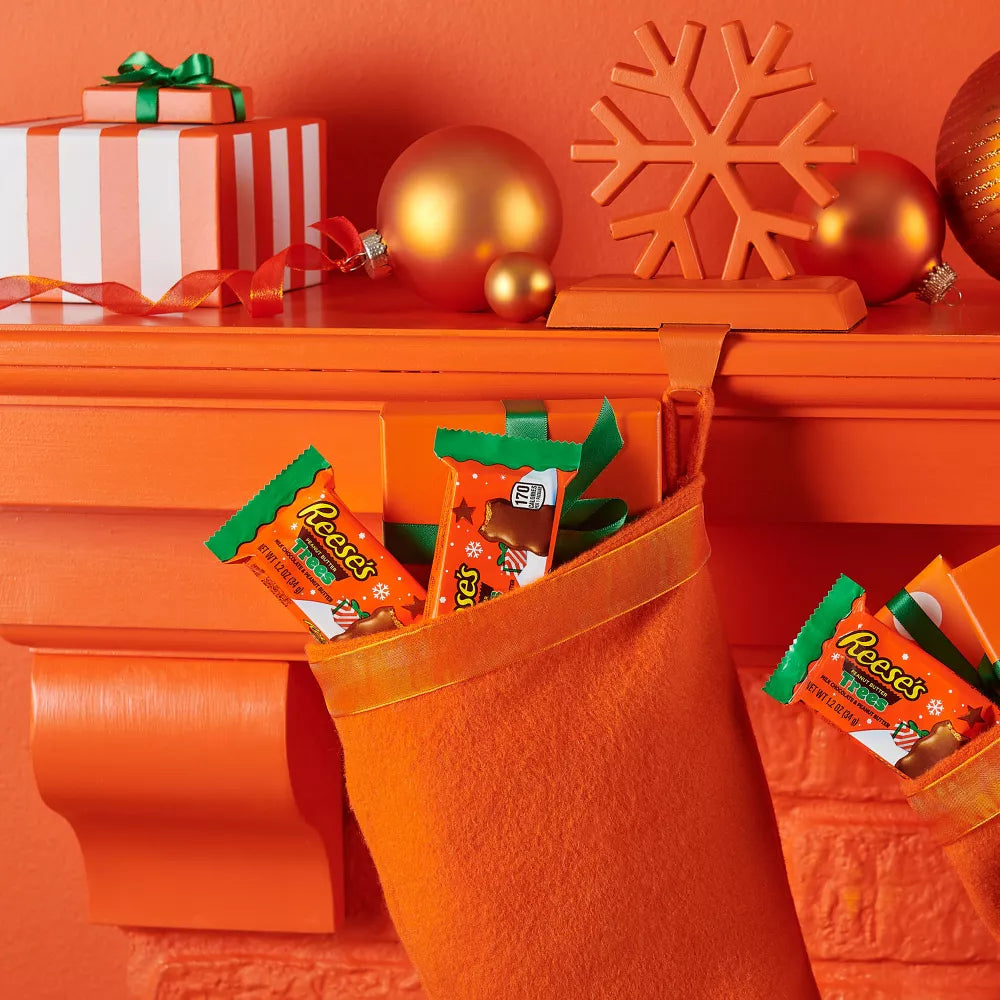 Christmas product – festive seasonal item designed to bring joy and sweetness to holiday celebrations and gatherings