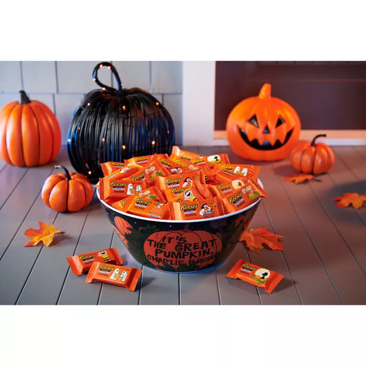 Reese's Peanut Butter Pumpkins Snoopy and Friends Halloween Chocolate Candy Snack Size - 9oz