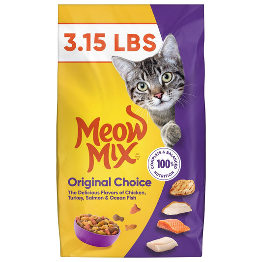 Pet dry cat food – wholesome nutrition for regular feeding to help support energy and overall health