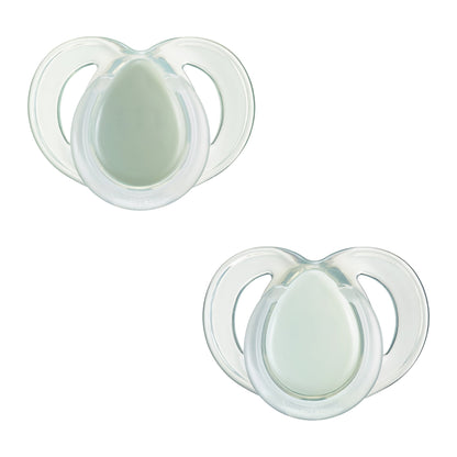Tommee Tippee Night Time Glow in the Dark Pacifiers |  6-18 months, 2 Count | Symmetrical Design, BPA-Free Silicone
