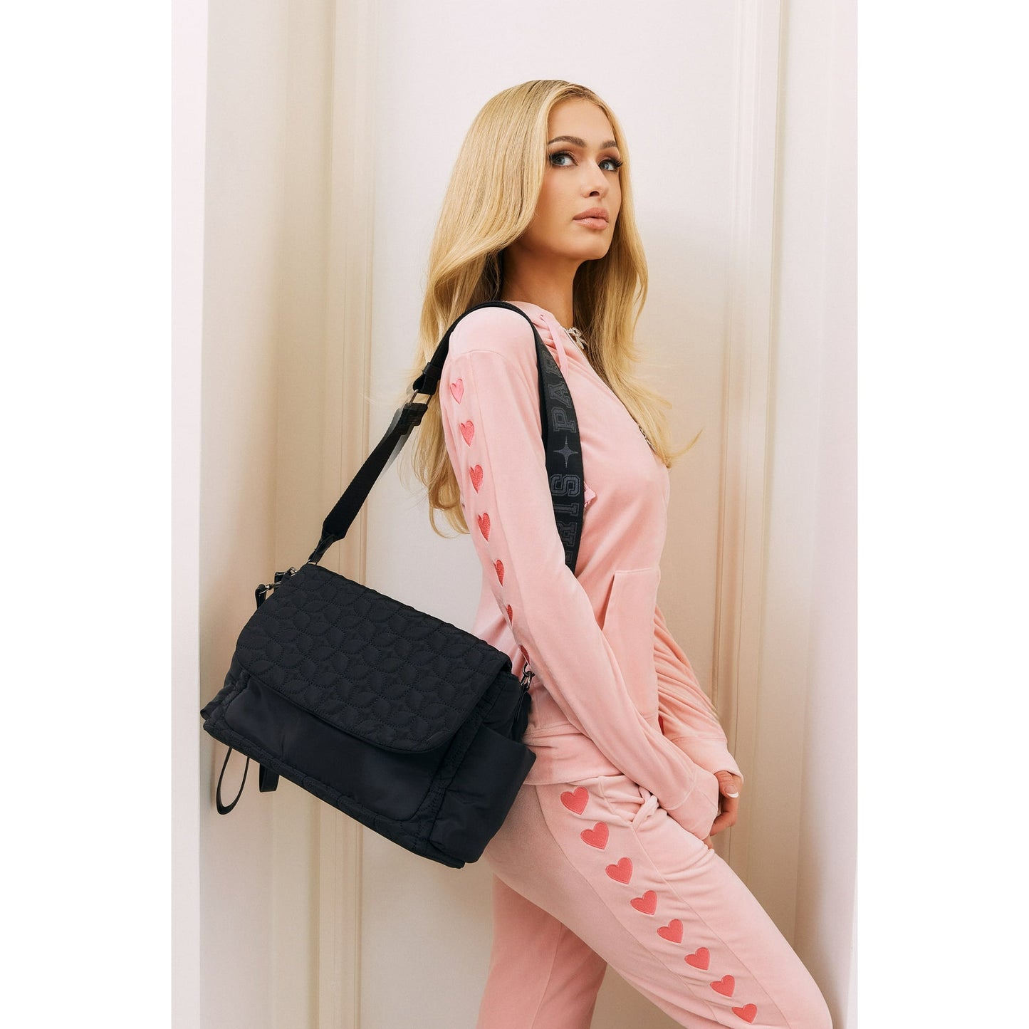 Baby diaper bag – versatile and easy-to-carry bag suitable for organizing and storing baby items for daily outings