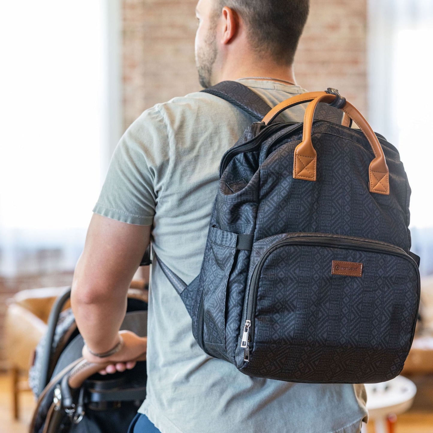 Baby diaper bag – versatile and easy-to-carry bag suitable for organizing and storing baby items for daily outings