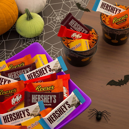 HERSHEY'S Halloween Assorted Flavored Candy, 210 pcs.